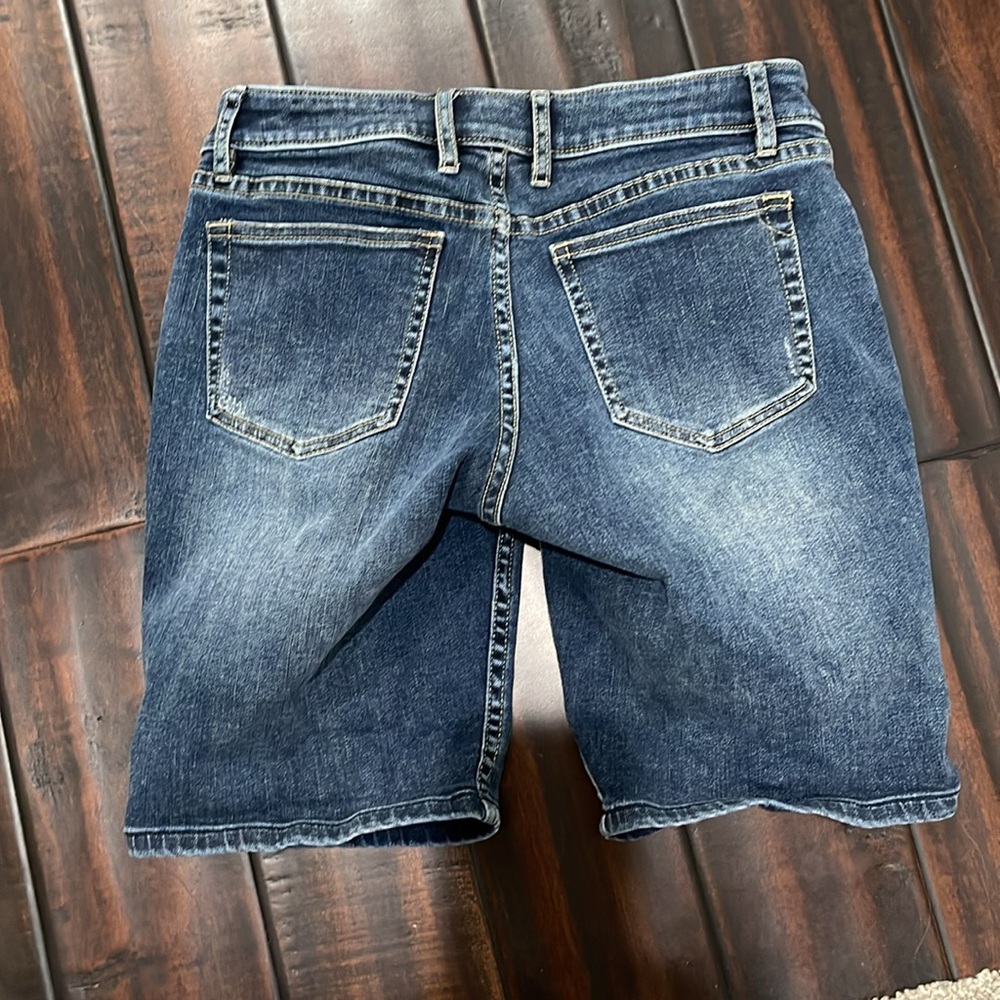 Tommy Bahama Denim Bermuda Shorts, size 26.